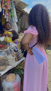 66K views · 2.5K reactions | Un ADAGE BAFANG DIT: Y’a laaah we meuh ya lahhh Ce qui veut dire QUAND TU VOIS LES GENS COURIR IL FAUT SEULEMENT COURIR SANS POSER DE QUESTIONS  | Manouchka 237 | Facebook