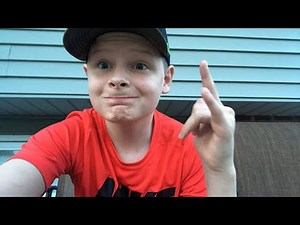 FIRST LIVE STREAM ON PHONE *dares*