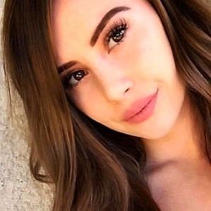 Leah Ashe Boyfriend 2026: Dating History & Exes - CelebsCouples