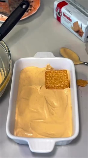 🇿🇦 Transkei Mud (9x9 dish | 8–10 servings) 🛒 Ingredients • 1–2 packets Tennis biscuits (200–250g) • 1 can (14 oz / 397g) caramel treat (dulce de leche) • 2 cups cold heavy whipping cream • 2–3 chocolate bars, grated • Optional: 1 tsp vanilla extract • Optional: pinch of salt 👩🏽‍🍳 Method 1️⃣ Whip cold cream (and vanilla if using) to soft-medium peaks. 2️⃣ Gently fold caramel into whipped cream — keep it airy. 3️⃣ Layer biscuits → half caramel cream → grated chocolate. Repeat. 4️⃣ Finish wit