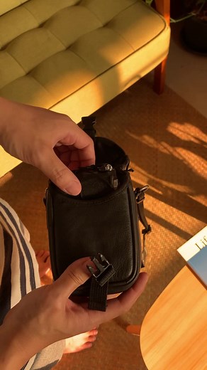 Vintage Nikon Coolpix 4500 Digital Camera Showcase