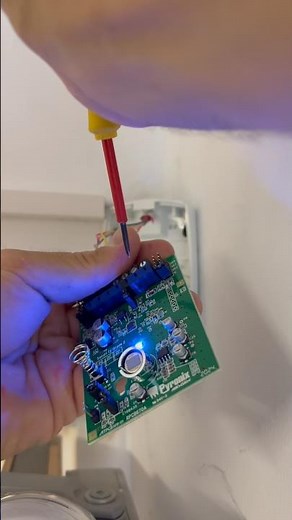 Installation d’un système d’alarme filaire multi-bâtiments dans un lycée à Istres