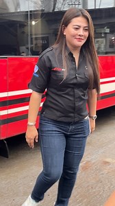 Queen of driver bus from java🥰Lina ozora with agramas bus on duty..!! #bus #busmania #agramas #busindonesia #Queen #driver | Lilis Arios