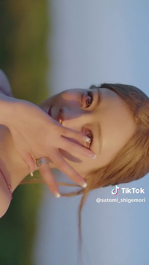 重盛さと美のシンプルライフとアイドル文化