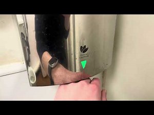 (Dryflow Turboforce) HOKWANG HK-JA04S at Central Co-op - Halesworth - 🚻♿️