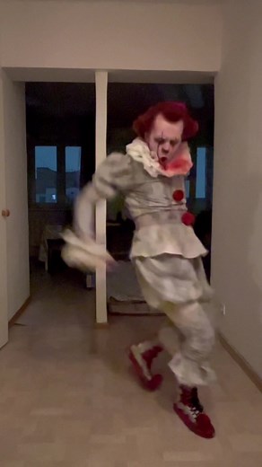 Penny goes Judas #pennywise #pennywisecosplay #myhaunttedhouse Insp by @dontecolley