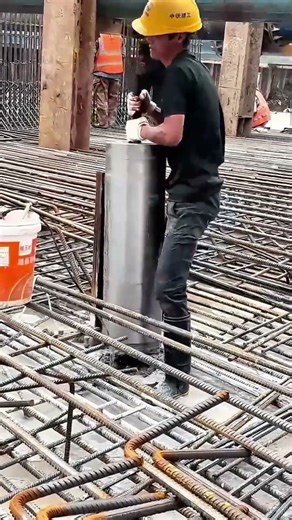 On-Site Lifting of Concrete Column: Manual Tool and Crane Collaboration for Construction Node
