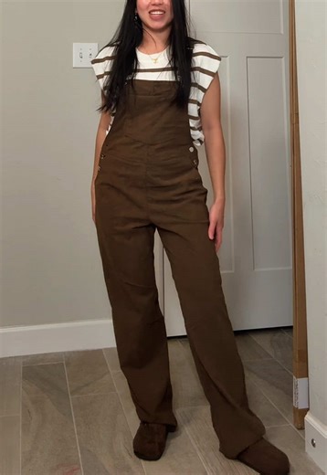 stretchy corduroy overalls for fall 🧸🤎📚 #corduroyoveralls #falloutfit #winterfashion #overallsoutfits #cozyoutfit pumpkin patch outfit fall fashion cozy vibe