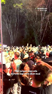 RIUH OHA memang gempak habis dengan persembahan Insomniack semalam. Jangan lupa hari ni pulak, ada Ratu Rock Malaysia kita, Ella! Jadi, tunggu apa lagi? Jom ramai-ramai ke Stadium Negeri Sarawak dan enjoy hari terakhir RIUH OHA di Kuching 🫶 Riuhinthecity Insomniacks Mobile Legends: Bang Bang | I Love Borneo