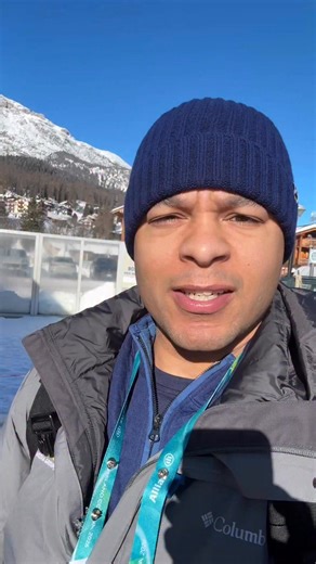 We are here to see records get smashed but did not think it would be our shuttle window breaking first. Yikes, brief pause in our search to find the Alpine Skiing Venue but will will press on safely. | Justin Surrency