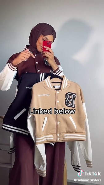 Stylish Baseball Jacket Winter Outfits for Uni Students