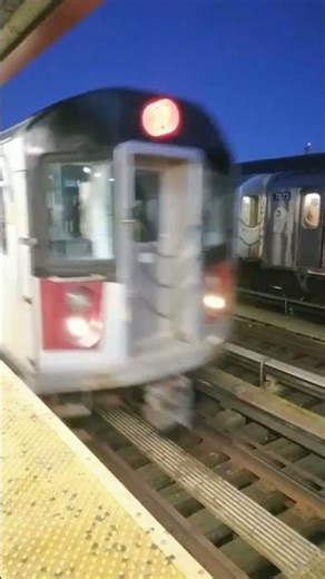 NYCS: A pair of #R188s on the 7 arriving @ 74th St-Broadway #mta #nycsubway #youtubeshorts #queens