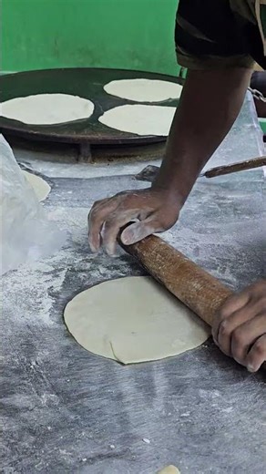 Pressing Roti Malaysia