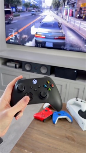 PS4 vs. Xbox One: Which is better? #ps4 #xboxone