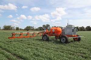 Στόχο την κατασκευή ενός ρομπότ την εβδομάδα βάζει η SwarmFarm Robotics