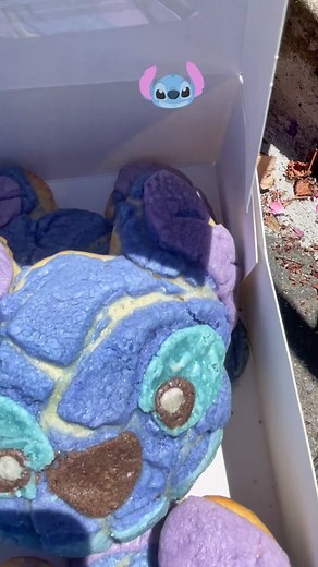 It’s a cute overload 🥺😍 #disney #liloandstitch #stitch #conchas #stitchconchas #custom #pandulce #reel #vistacalifornia