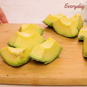 13K views · 189 reactions | Quick and always works, another way to eat avocado | Everyday Recipes | Facebook