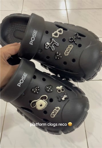 platform clogs recommendation 🥰 even the charms are cutesyyy #clogscharm #poseslippers #clogshoes #platformclogs #platformshoes
