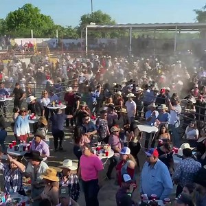 Labor Day Fest 2021! Eslabón Armado, Lenin Ramírez, La Fe Norteña, Ulices Chaidez y Conjunto Azabache en La Herradura de Joliet鸞 Boletos: Link en el bio. Mesas: Text (312) 622-5010 | Mas Music | Facebook