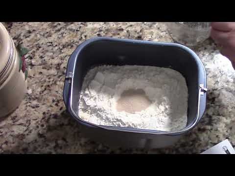 Oster Expressbake Bread Maker 2-Pound Loaf Unboxing & Review