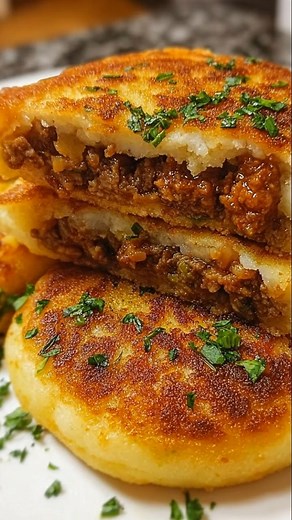 30K views · 519 reactions | Crispy Mashed Potato Pancakes with Savory Meat Filling Ingredients: 3 cups mashed potatoes 1 large egg ½ cup all-purpose flour Recipe in First Coʍmеոτ  Enjoy ❤️ | Simply Recipes | Facebook