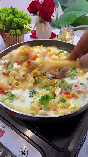 White Sauce Pasta Recipe | Creamy Bechamel Pasta | Easy Veg Pasta