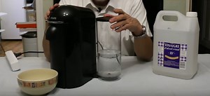 Comment entretenir et détartrer une cafetière Nespresso Vertuo au vinaigre blanc ? - TUTO