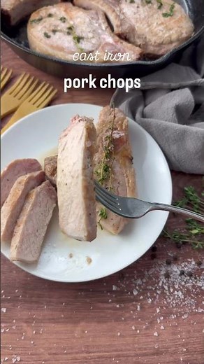 How to cook pork chops in a pan! #castiron #recipe