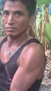SE BUSCA A LUCIO ROSALES POR posible ASESINATO Trasciende un texto de un grupo laboral donde da a conocer mas detalles sobre el macabro asesinato ocurrido en el interior de una finca bananera de Tiquisate, ubicada en las cercanías de aldea Huitzitzil. Este martes 9 de diciembre en horas de la mañana. La víctima laboraba como despachador en una tienda (caseta), a eso de las 9 de la mañana se dio la alerta de su muerte por la sangre que salía de uno de los sanitarios. El cuerpo presentaba múltiple
