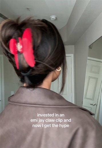 Why Emi Jay Claw Clips Are a Game Changer for Hair