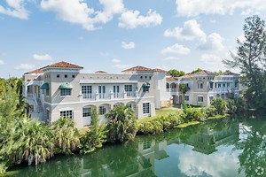 12940 SW 128th St, Miami, FL 33186 - Bldg B - Lake Views | LoopNet