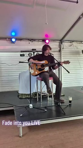 Fade Into You Live Performance by Mazzy Star