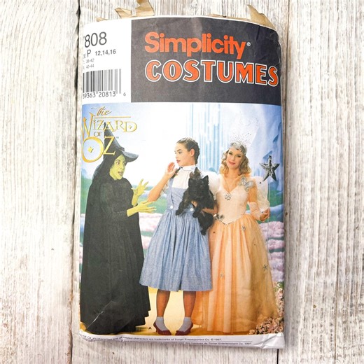 Wizard of Oz Costume Sewing Pattern: Adult Misses (size 12-14-16), Simplicity 7808, Cut - Etsy Canada