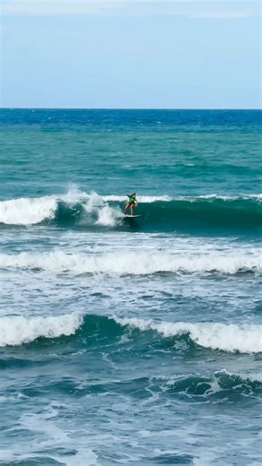 16K views · 398 reactions | En La Marginal de Arecibo se está celebrando el Festival La Marginal Surf PRO 2025 ‍♂️ Se esperan sobre 400 atletas de mas de 25 países 酪 #PuertoRico #fblifestyle instagram.com/estadespr | EstadesPR | Facebook