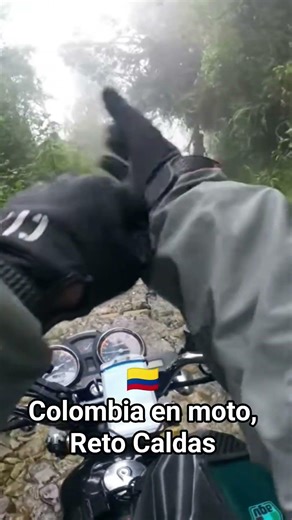 🇨🇴 en moto, Reto Caldas, ¿QUIEN NO SE DESFOGA ECHANDO UN MADRAZO?, Link al ideo completo, abajo ⬇️