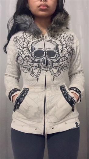 ほしMILLI on Instagram: "sup #sewing #diy #thriftflip #fashion #upcycle"