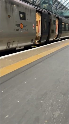 🚆 King’s Cross Platform 1 | Journey to Leeds UK Begins 🇬🇧✨