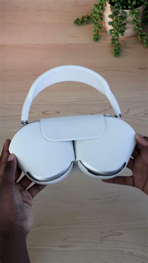 Unboxing the @Apple AirPod Max 2 🎧✨