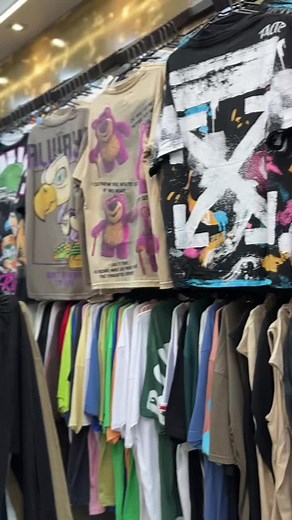 Este mes estamos de mega promo por aniversario 💥🥳🥳 No te podes quedar sin tu outfit ideal 🤩 Les esperamos en la tienda, contamos con todos los medios de pagos 🫶🏼 También con delivery y envío a todo el país 🚀🚀 #2025 #aniversario #bordado #nuevoingreso #open #paraguay #mayoristas #minorista