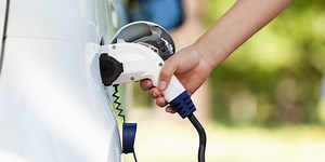 SRP offering home installation services for EV charging stations