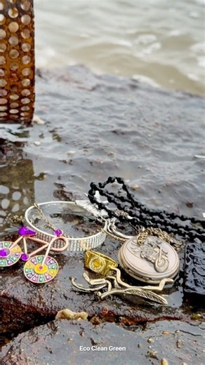 UNBELIEVABLE OCEAN TREASURE DUMP! Amazing Jewelry Rescued! 🔥✨