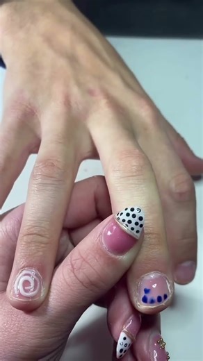 Blooming gel swirl tutorial 💙 #dancecover #dance #nails #nailart #naildesigns