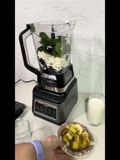 Creamy protein smoothie in minutes 💪🥤 #Smoothie #Healthy #Protein #Fitness #shorts