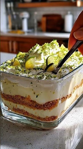 Creamy No-Bake Key Lime Pie Trifle #easyrecipes #chef #food #foodreels #mediterranean #youtubeshorts