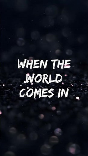 Crowded House - Don't Dream It's Over (Lyrics)