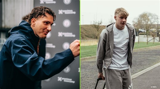 IN BEELD: Nathan De Cat wordt afgezet door zijn moeder, ook debutant Mika Godts vergezelt Rode Duivels | sporza