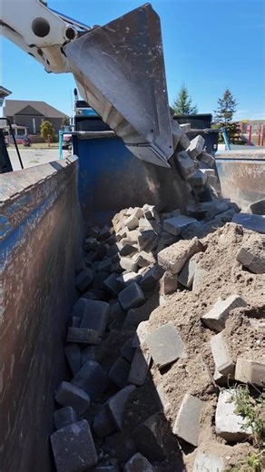 Professional roll-off service you can count on 🫡