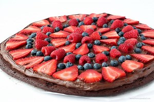81K views · 11 reactions | Take your fruit pizza up a notch  Nutella Brownie Fruit Pizza! https://www.thereciperebel.com/nutella-brownie-fruit-pizza/ | The Recipe Rebel | Facebook