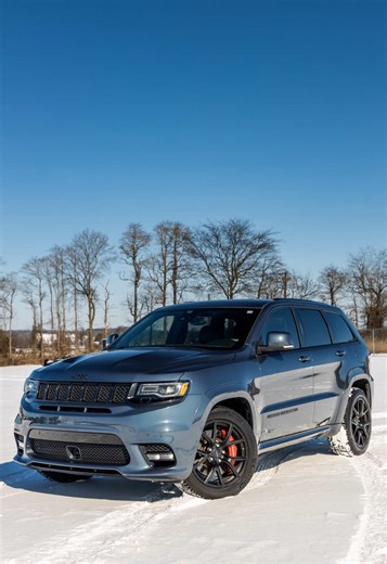 2020 SRT Cherokee 🔥 the perfect winter dad-mobile #jeep #srt