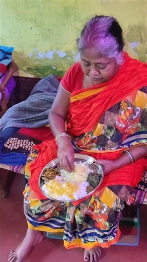 Eating saag and sim ki sabji and chutney today #shorts